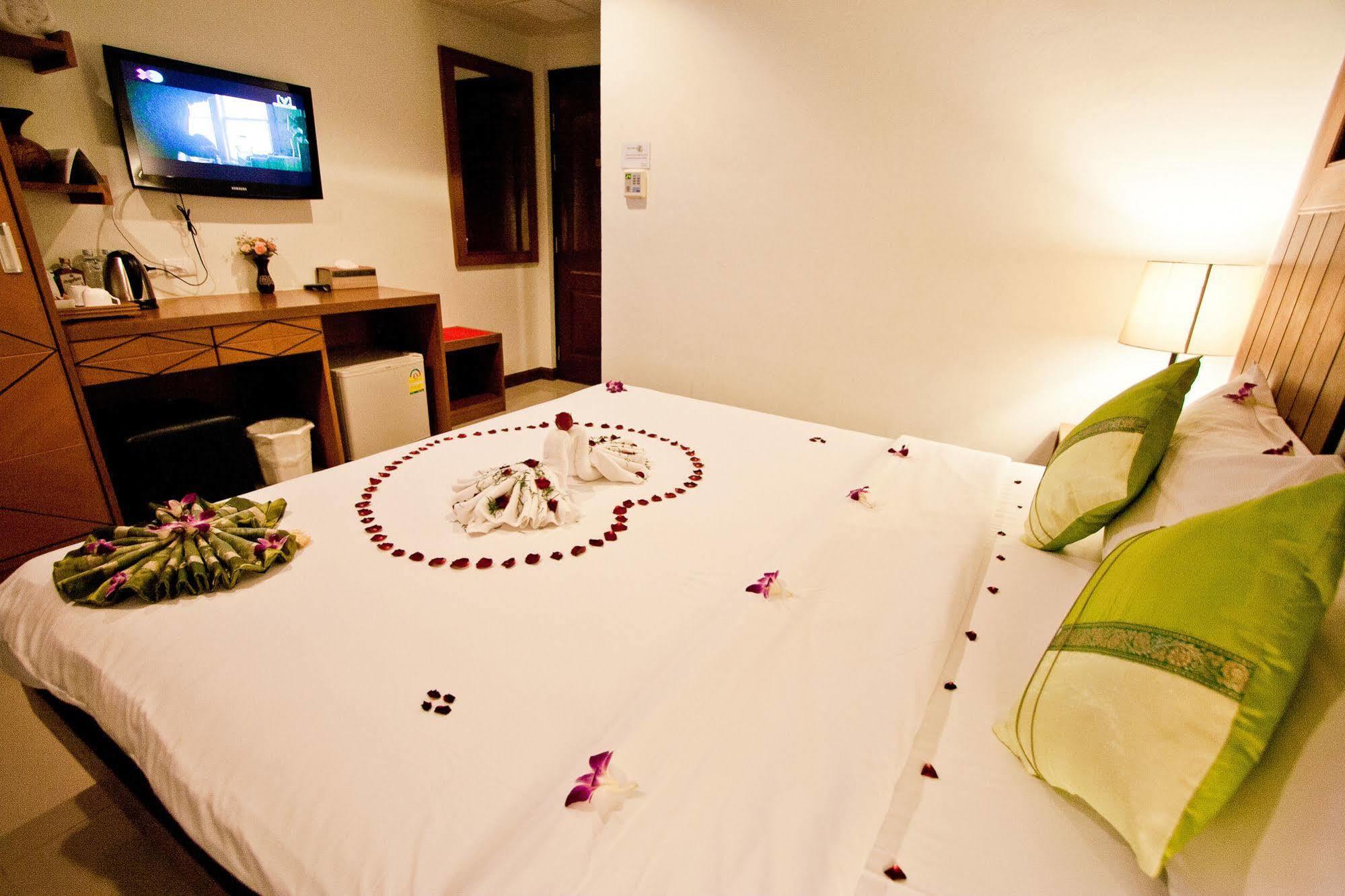 The Chambre Patong Exterior foto
